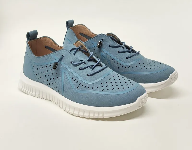 Tiziana 9456 vegan leather navy sneakers.