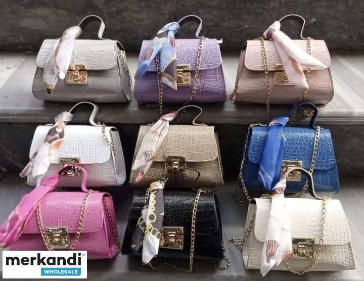 Turkish women's handbags for wholesale at unbeatable prices.