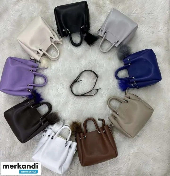Turkish women's handbags for wholesale at unbeatable prices.
