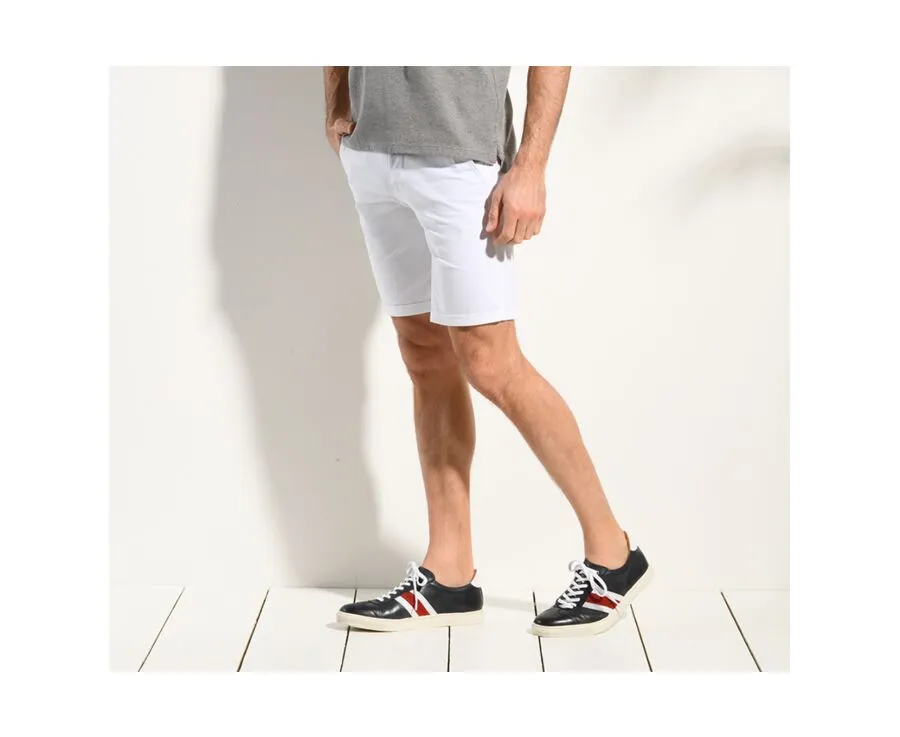 WHITE SHORTS  BARRY