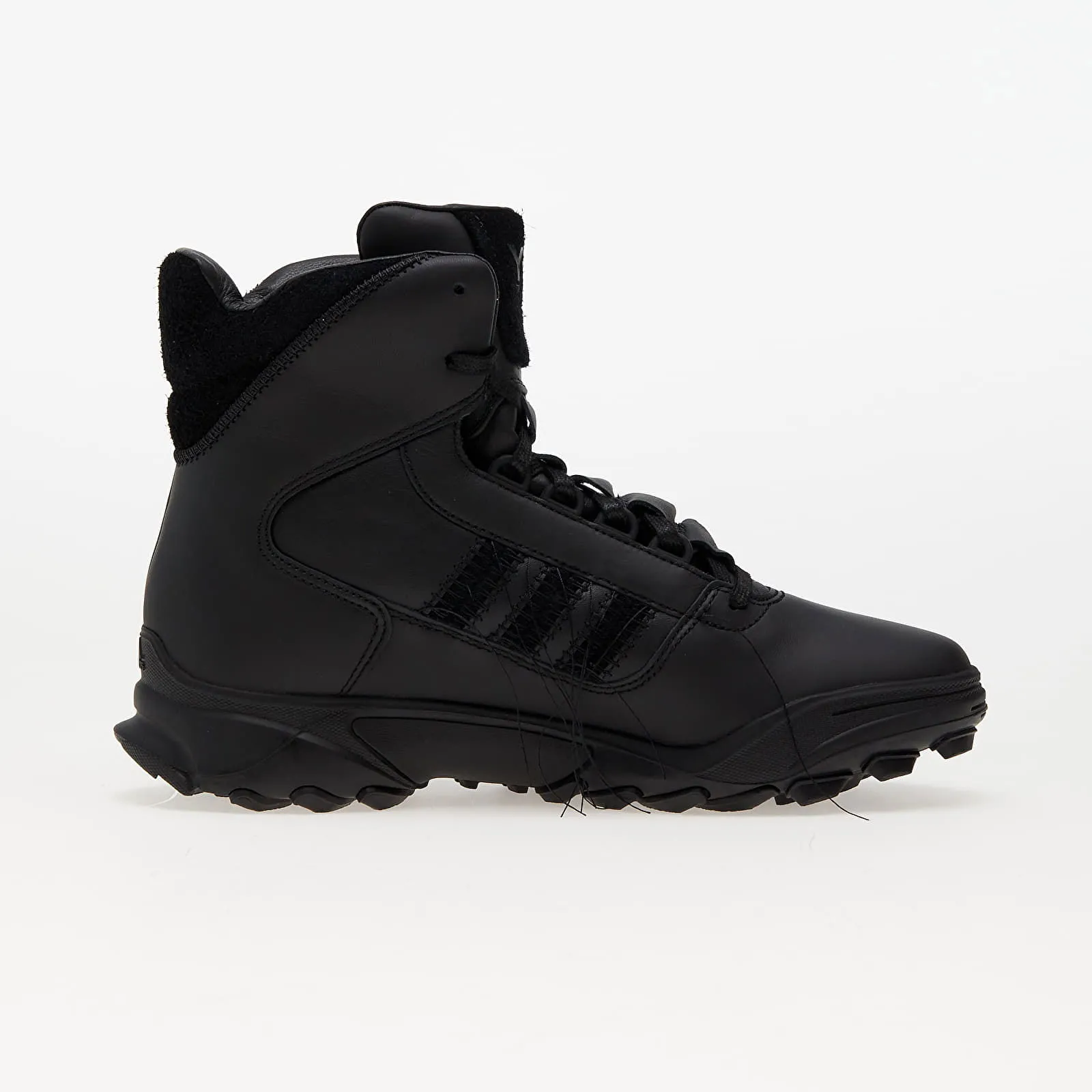 BLACK/ BLACK/ BLACK Y3 GSG9
