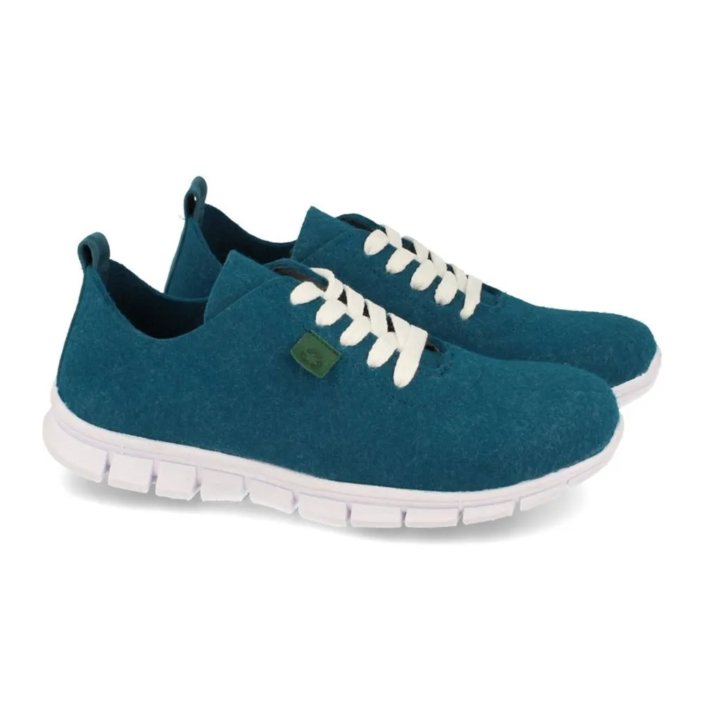 ECOFRIENDLY WOMEN'S SNEAKERS MADE WITH 100% RECYCLED AND ECOFRIENDLY MATERIALS. DURABLE