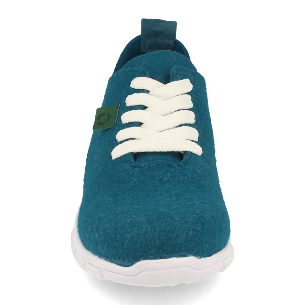 ECOFRIENDLY WOMEN'S SNEAKERS MADE WITH 100% RECYCLED AND ECOFRIENDLY MATERIALS. DURABLE