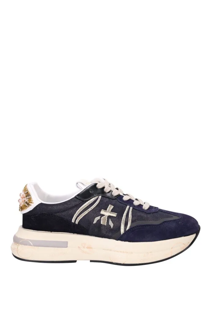 Black Sneakers Grey Detail Cassie 7000