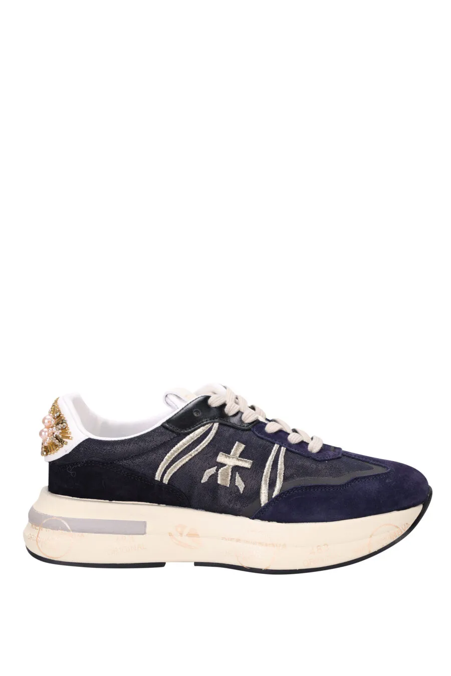 Black Sneakers Grey Detail Cassie 7000