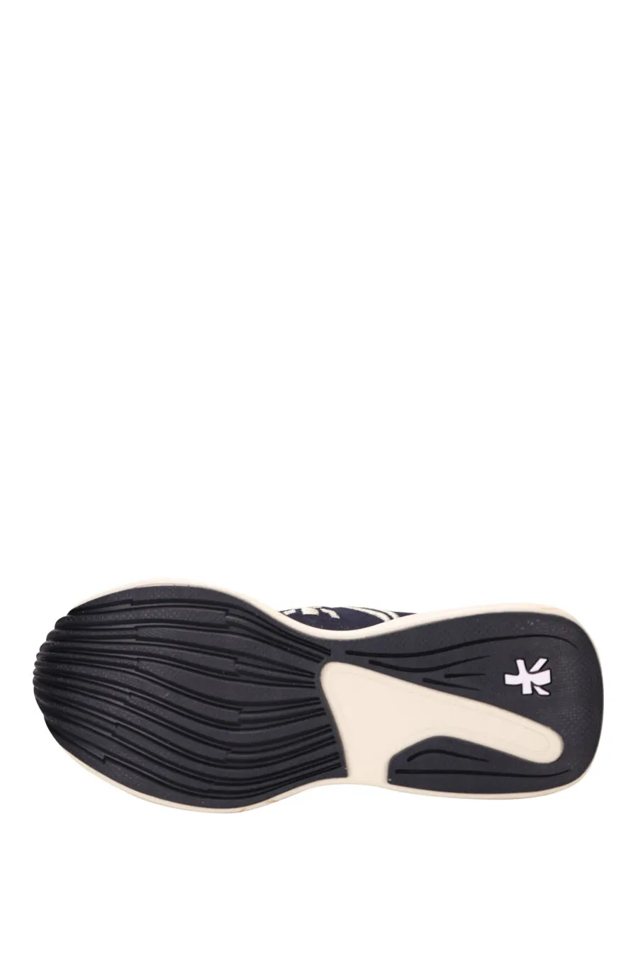 Black Sneakers Grey Detail Cassie 7000