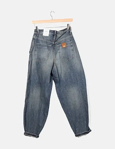 Zara Jeans slouchy denim.